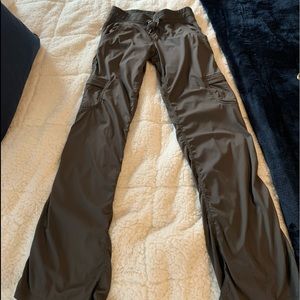 Lululemon camp studio pants RARE size 6 khaki